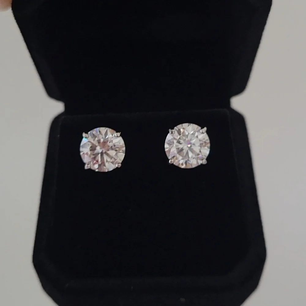 Elegant 6ct Certified Moissanite Silver Stud Earrings - Picture 2 of 8
